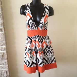 BEBE Aztec ikat PRINT  HALTER dress